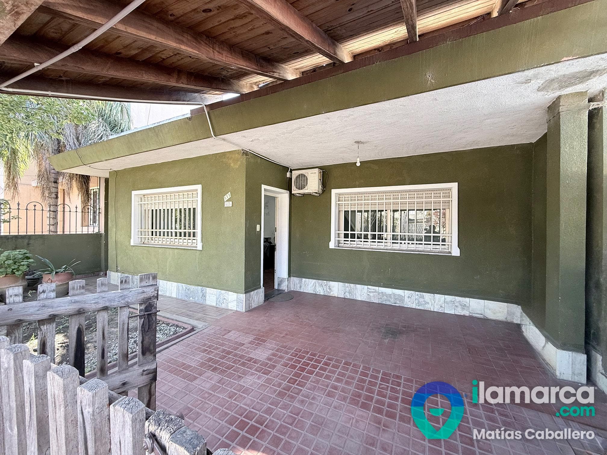 Casa en Villa Cabrera a 2 cuadras de Córdoba Shopping con amplio patio y cochera – foto 2